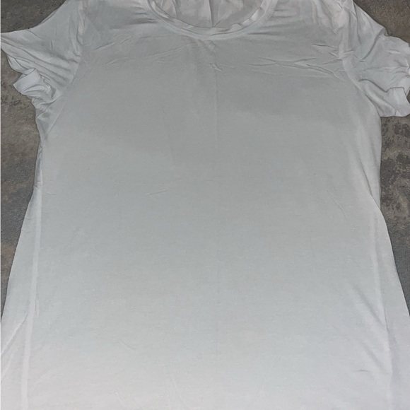 ALO Yoga Tops - ALO Yoga White Short Sleeve Tee
